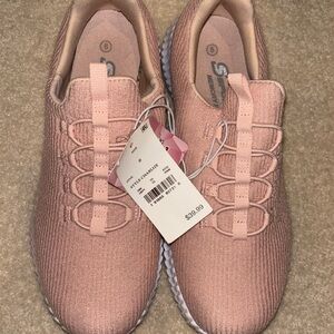 Women (8) NWT pink Skechers sport with memory foam
